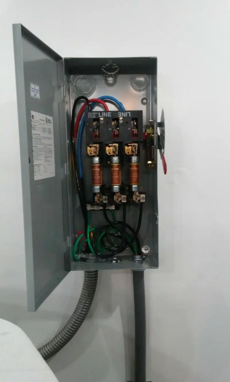 Three-phase disconnect switch installed for Smoke Detector Installation in Joshua Tree